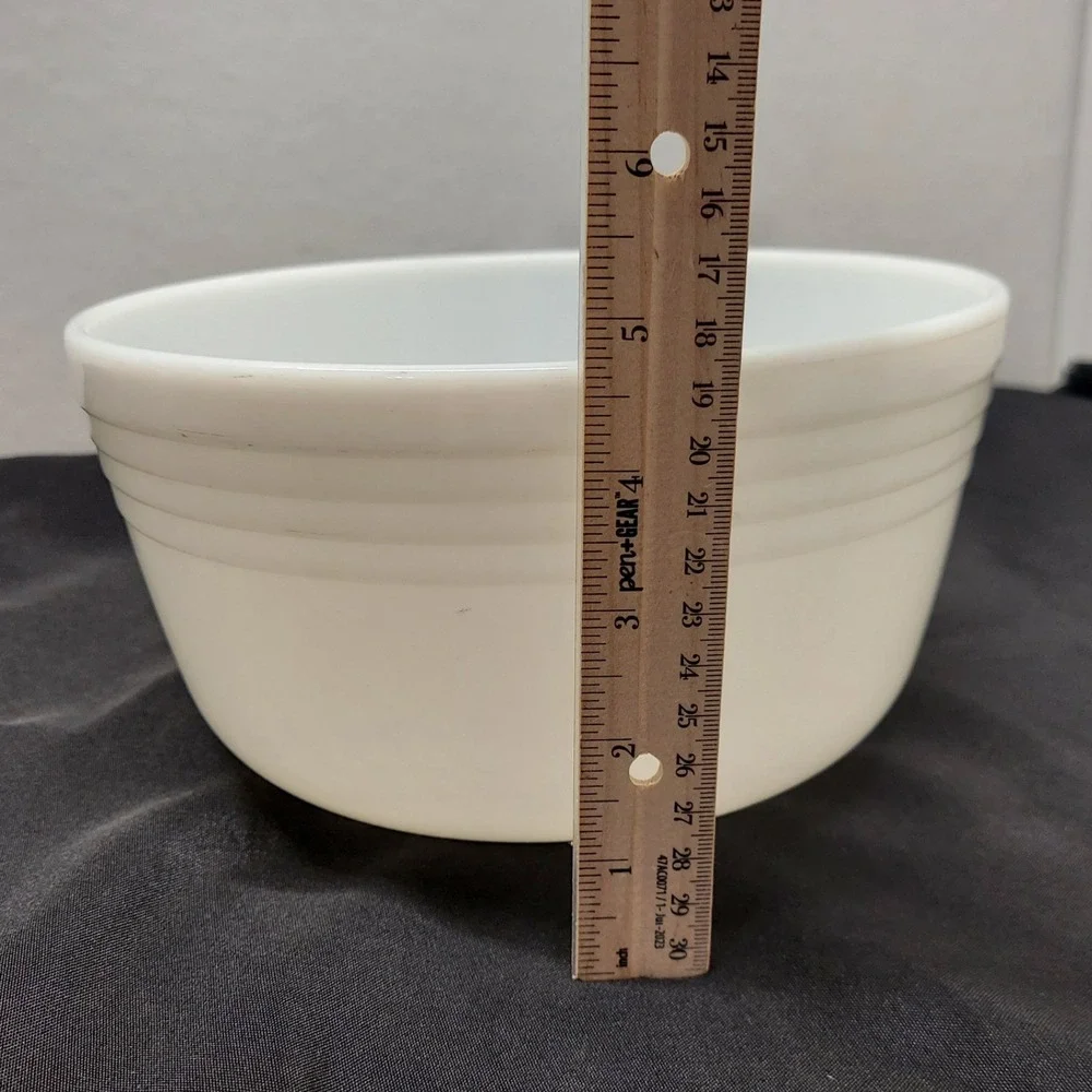Vintage Hamilton Beach Pyrex #16 Milk Glass Mixing Bowl 4 qt White Ribbed